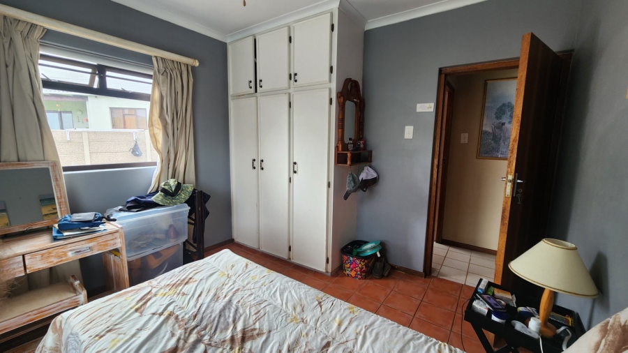 7 Bedroom Property for Sale in Bayview Western Cape